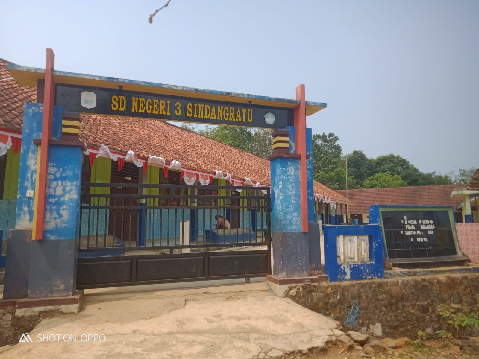 Heboh Puluhan Wali Murid Temukan Buku Tabungan Terselip di Ijasah Anaknya: Ada Ya??