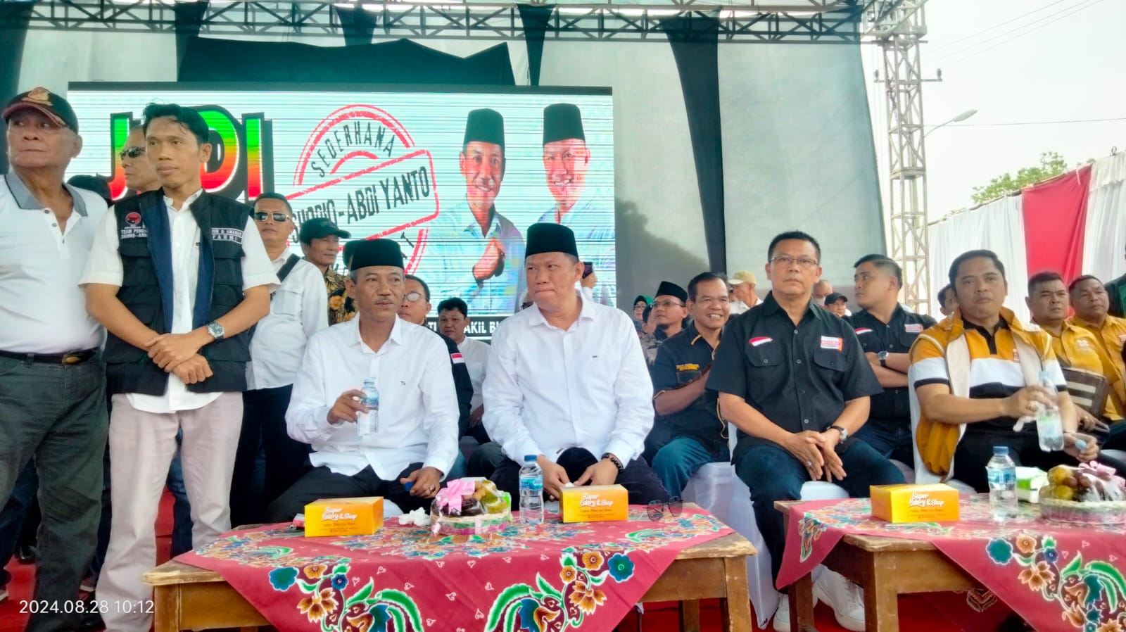 Ribuan Masa Padati Deklarasi Pasangan Jadi