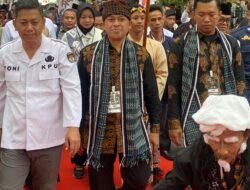 Sanuji Pentamata dan Fazar Baihaqi Resmi Mendaftar di Pemilih Umum KPU