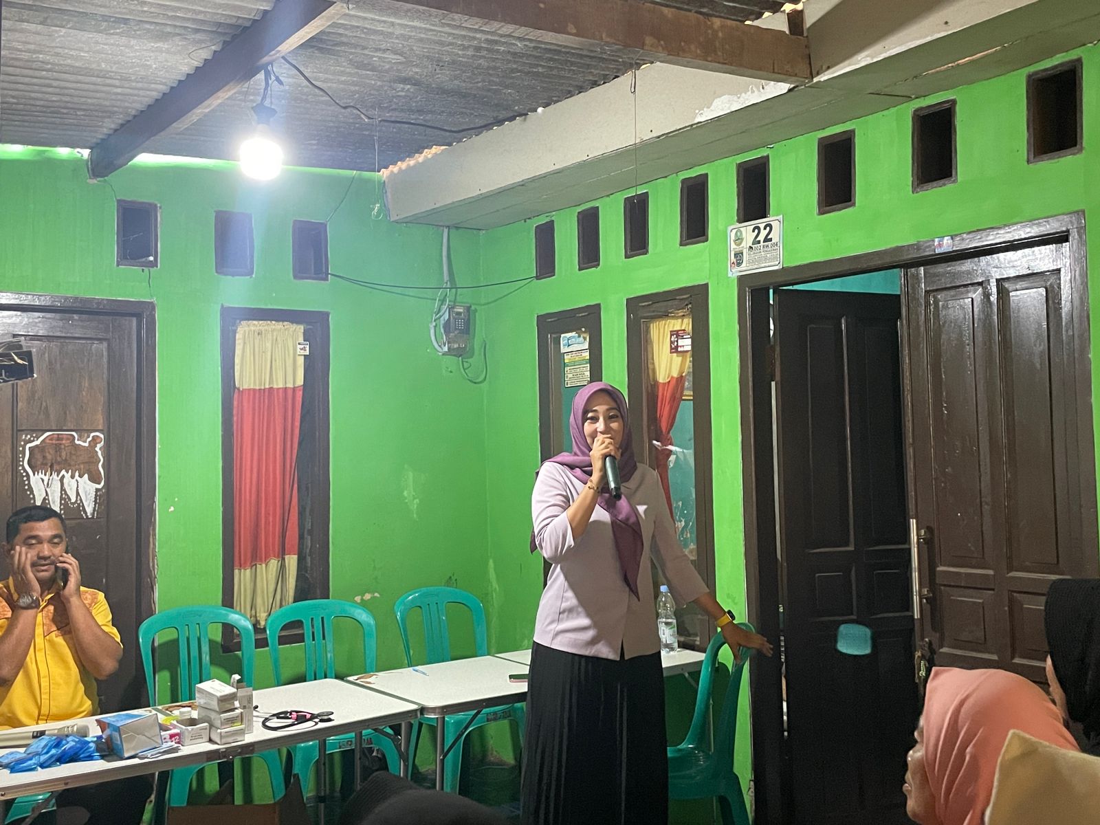 Dr Ririn Farabi Arafiq Gelar Baksos Pengobatan Gratis di Pengasinan Sawangan