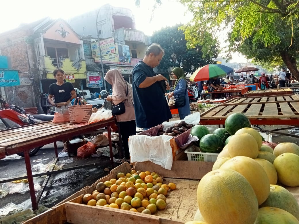 Pedagang Kaki Lima Pasar Induk Rangkasbitung Akan Menolak Keras Untuk Arelokasi Ke Pasar Kandang Sapi