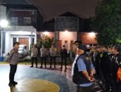 Kapolsek Bekasi Barat pimpin Apel Pokdarkamtibmas Sektor Bekasi Barat dalam Rangka Patroli Bersama Potensi Masyarakat Guna Antisipasi Gangguan Kamtibmas