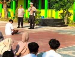 Unit Lantas Polsek Rawalumbu Gelar “Polri Go to School” di SMA Mandalahayu, Sosialisasikan Guantibmas dan Tertib Berlalu Lintas   