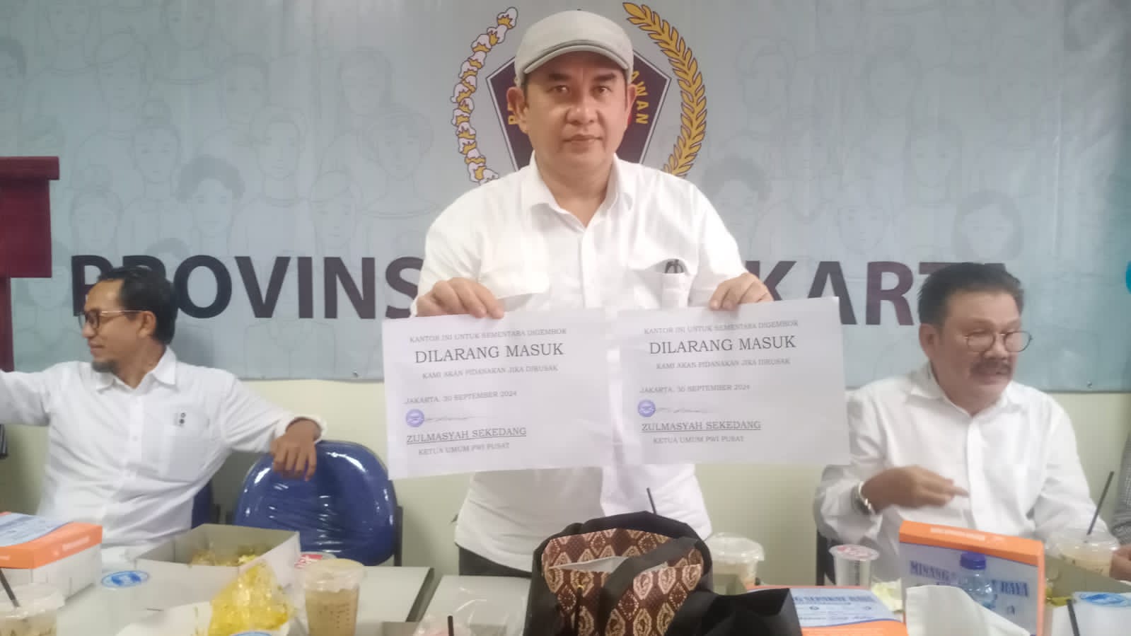 Zulmansyah Sekedang Dkk Dukung Keputusan Dewan Pers, HCB Melawan