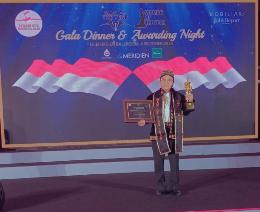 Sultan Sepuh Aloeda II R.H Rahardjo Djali Mendapat Penghargaan Man Of The Year 2024