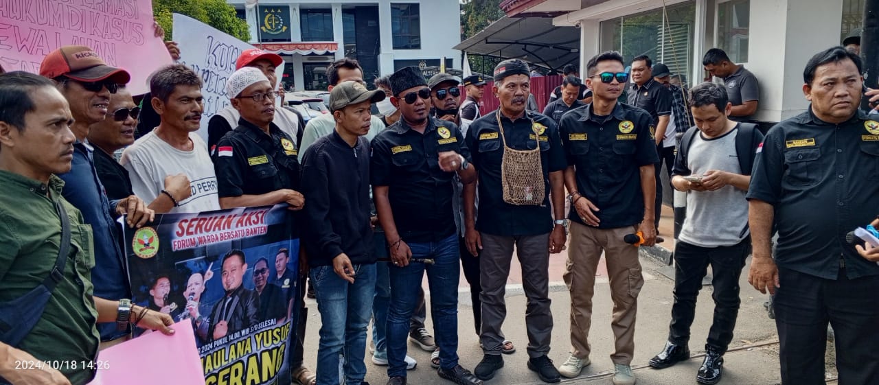 Heboh Kantor Kejaksaan Negri Kejari Serang: Di Demo Forwatu Banten