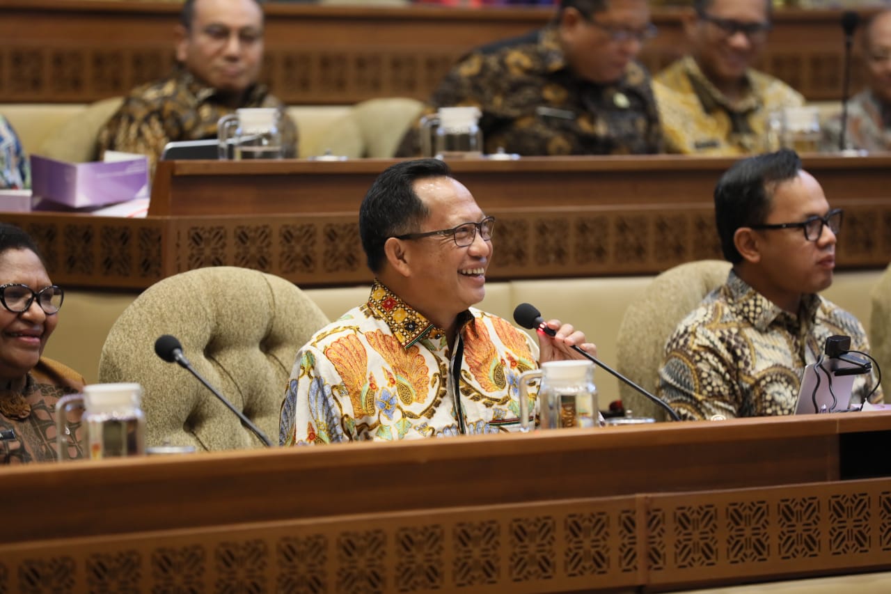 Rapat Bersama Komisi II DPR RI, Mendagri Tito Paparkan Renstra Jangka Pendek Kemendagri dan BNPP