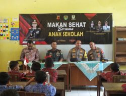 Kolaborasi Kodim 0614/Kota Cirebon dan Polres Cirebon Kota Beri Makan Bergizi Gratis Untuk Siswa SD