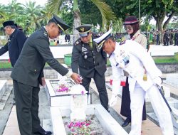 Danlanal TBA Hadiri Ziarah TMP Peringatan Hari Pahlawan Ke–79 Tahun 2024