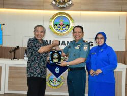Prajurit dan Keluarga Besar Lanal Bandung Terima Motivasi Dari Pakar Komunikasi dan Motivator Profesional