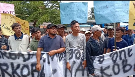 Kades Tersandung Narkoba: Warga Masyaraka Geruduk Kantor Kecamatan