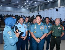 Komandan Lanal Bandung Dampingi Kasal Berikan Kuliah Umum Kepada Pasis Dikreg Sesko TNI Angkatan LII Tahun 2024