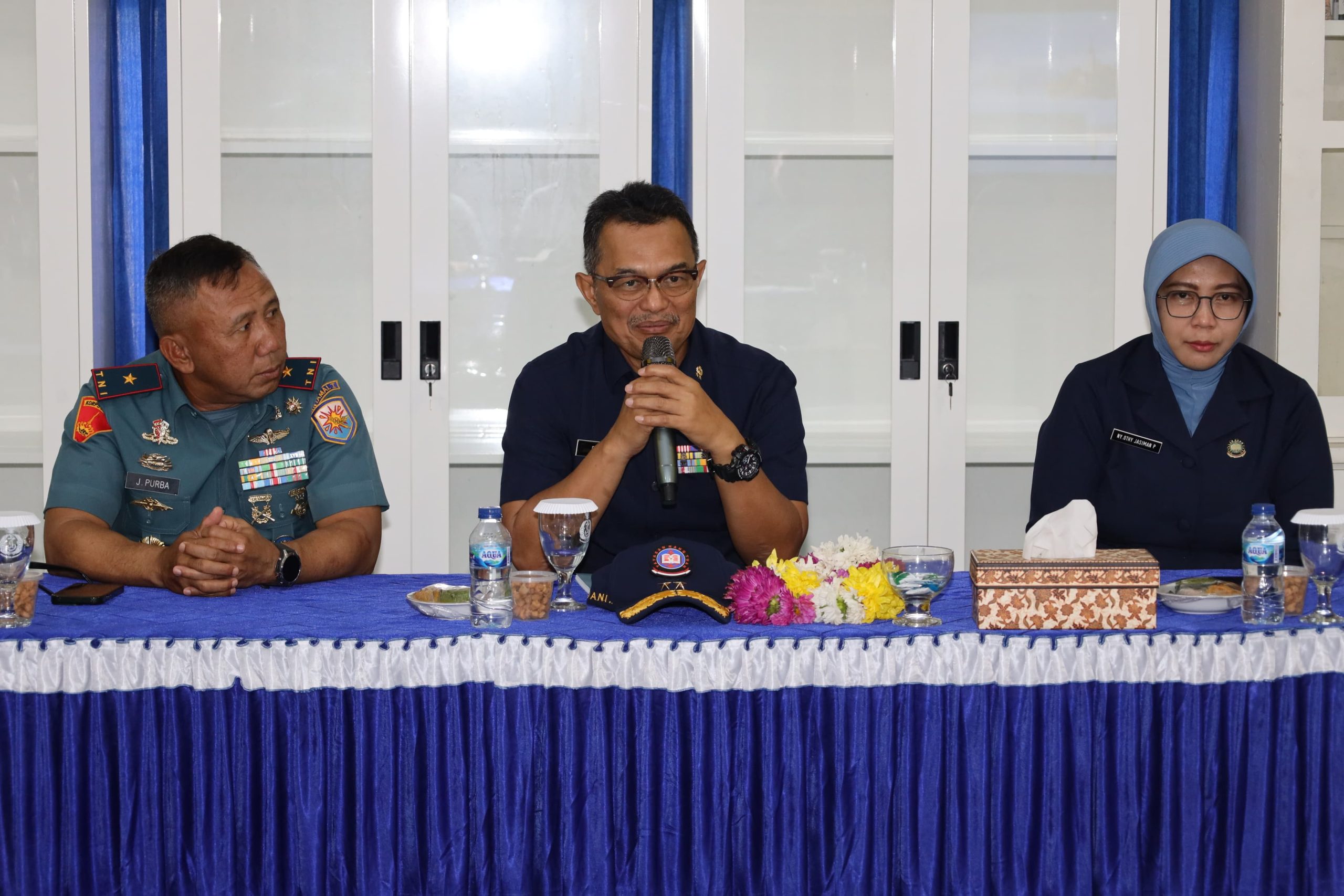 Danlantamal I Terima Courtesy Call Ketua Umum Yayasan Hang Tuah