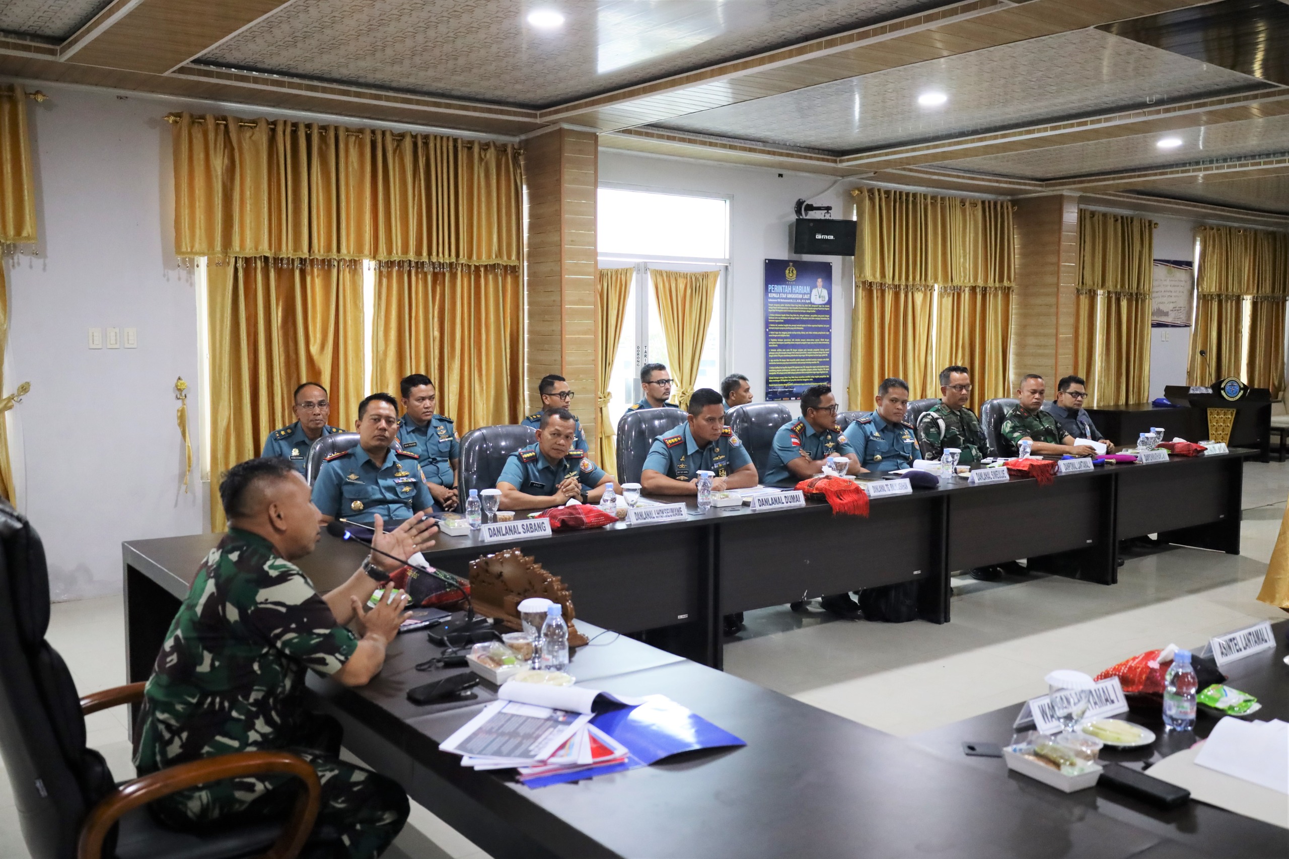Danlantamal I Pimpin Rapat Staf dan Komando di Mako Lantamal I