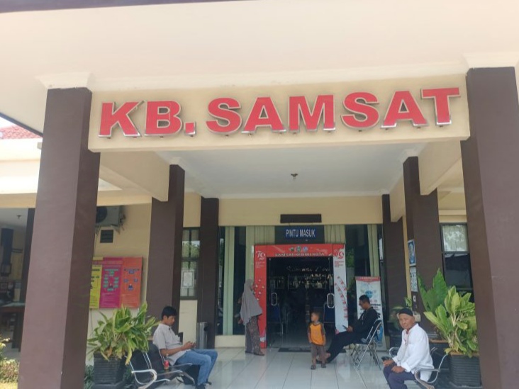 Joss !!! Tak Diragukan Lagi, Pelayanan Samsat Kediri Kota Sangat Memuaskan Bagi WP