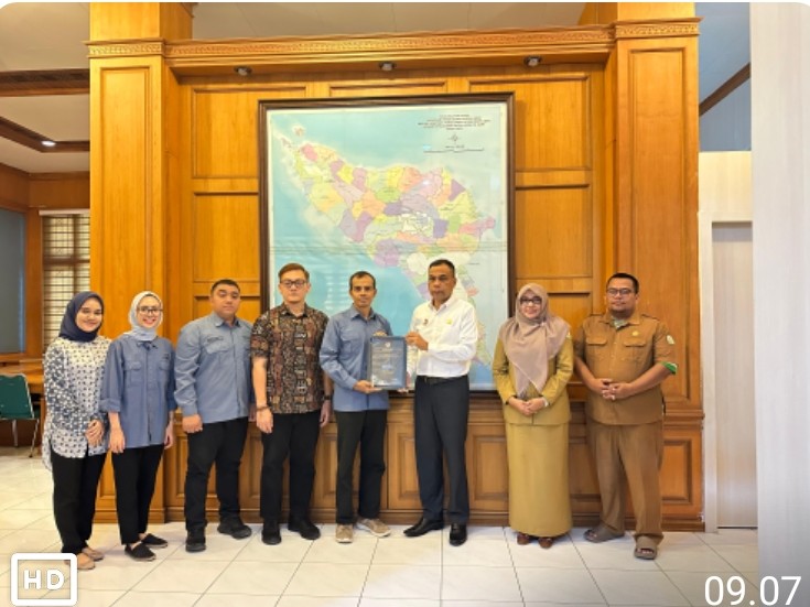 Komitmen Dalam Pengelolaan Lingkungan Hidup,