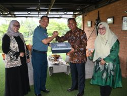 Peringati Hari Armada RI Tahun 2024, Komandan Lanal Bandung Anjangsana Ke Pangarmabar/Pangarmada I Laksamana Madya TNI (Purn) Achmad Taufiqoerrochman