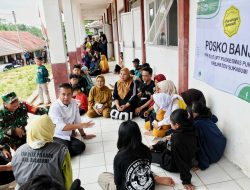 Bey Machmudin Temui Warga Terisolasi Di Kecamatan Purabaya