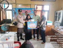 Warga Masyarakt Desa Gemuruh Tetima BLT dari Dana Desa 2024