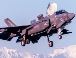 Dalam Militer Amerika Serikat Mengapa US NAVY dan Marines Memiliki Armada Pesawat Yempur?