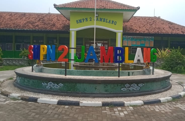 SMP NEGERI 2 JAMBLANG : PENTINGNYA KOMUNIKASI ANTARA ORANG TUA SISWA DAN PIHAK SEKOLAH