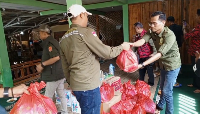 Gelar APEL KHUSUS, Forwatu Banten Lakukan Trauma Healing_ dan Salurkan Bantuan Korban Bencana di Ponpes Al Mukmin