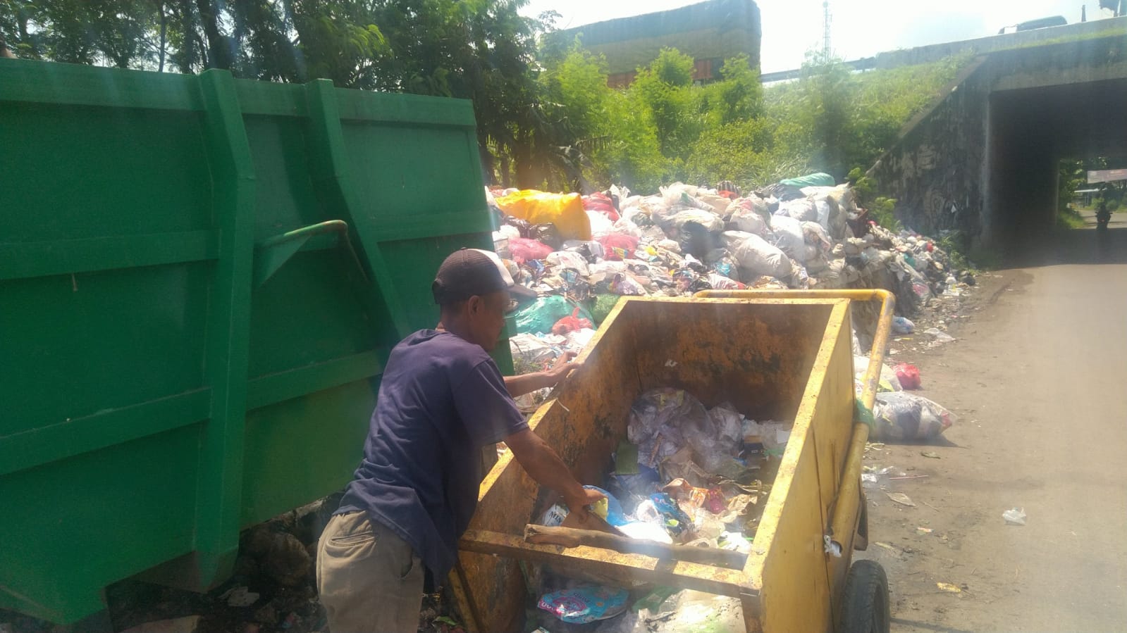 Kuwu Desa Setu Patok Diduga Korupsi Dana Penanggulangan Sampah