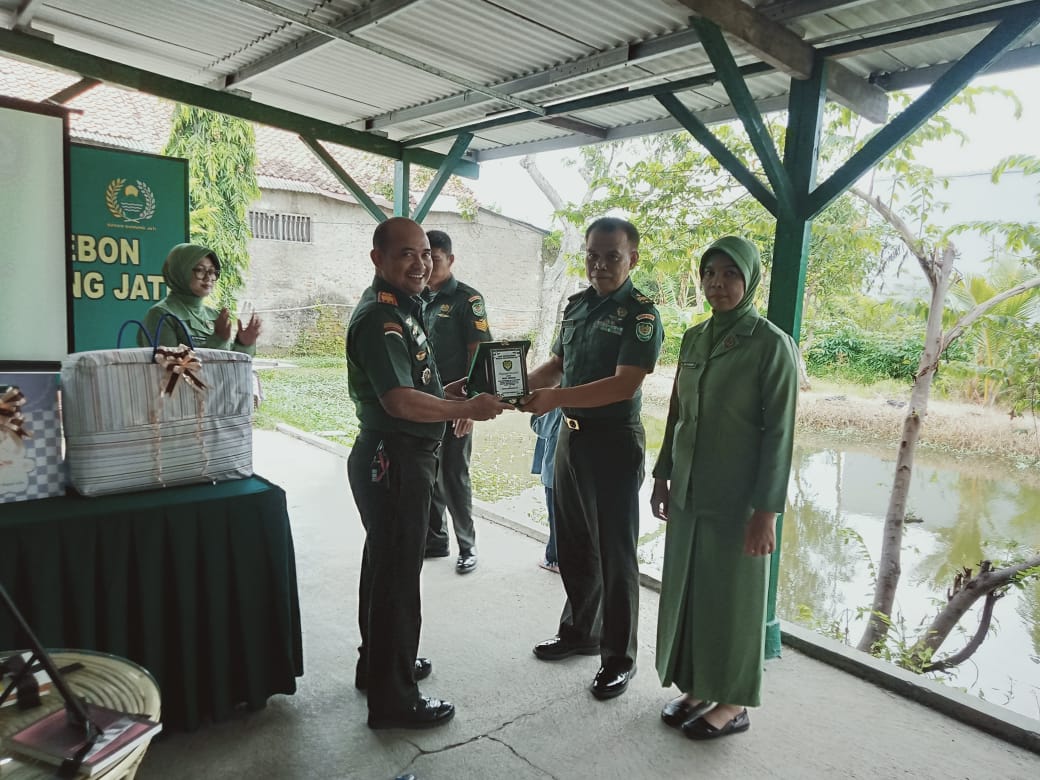 Koramil 0620-01/Gunungjati Gelar Pelepasan Purna Tugas dan Arisan Bulanan Persit