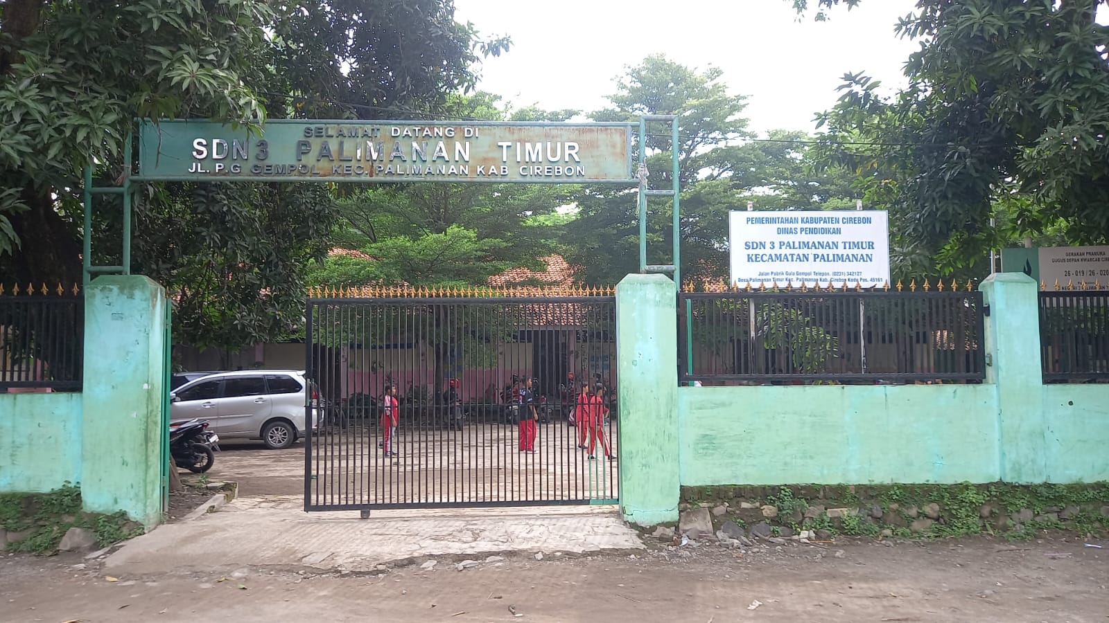 Kepsek SD Negeri 3 Palimanan Timur DiDuga Jual LKS 