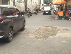 Perumda Air Minum Kota Cirebon Diduga Tutup Mata Atas Kerusakan Ruas Jalan