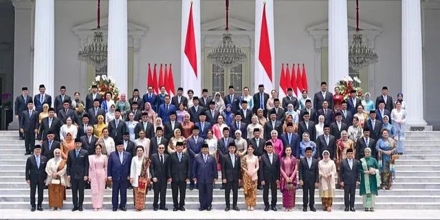 Menteri-menteri Tolol di Kabinet Merah Putih Sebaiknya Segera Diganti