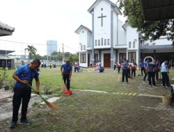 Sambut HUT Ke-79, Prajurit Pomal Koarmada II “Luar Biasa” Gerebek Tempat Ibadah Dengan Aksi Bersih-Bersih