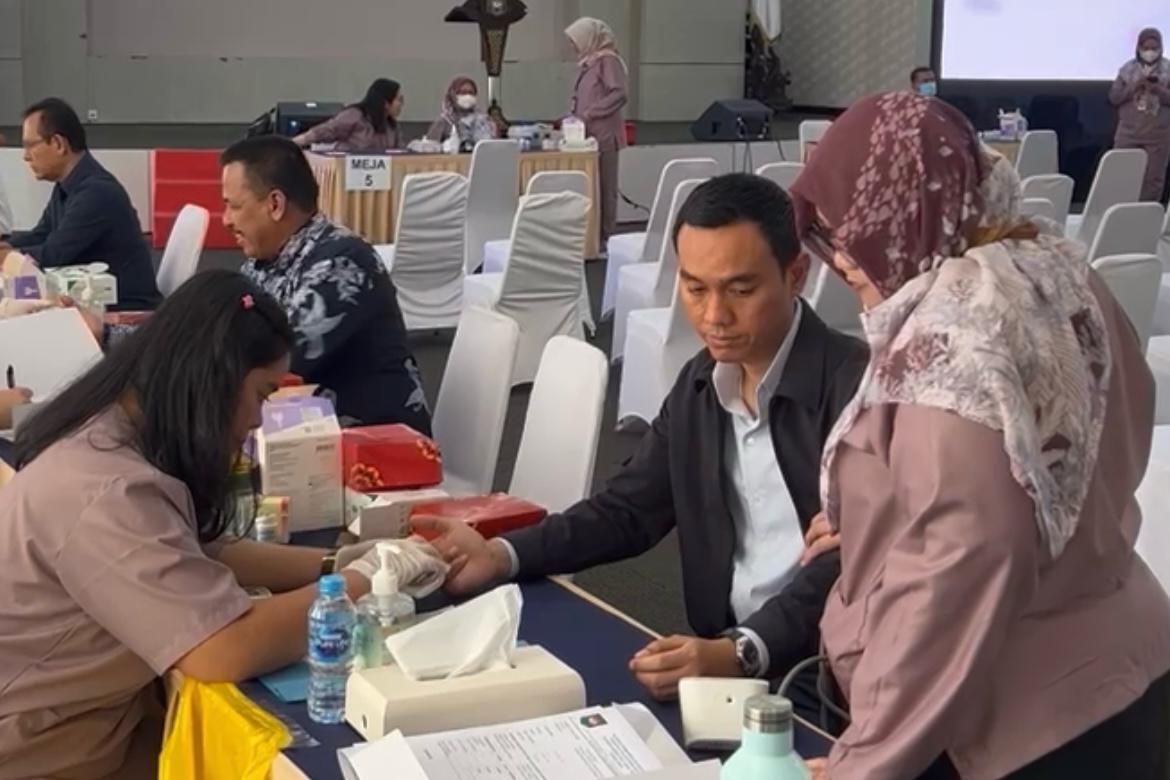 Bupati OKI Terpilih Muchendi Jalani Cek Kesehatan: Siap Dilantik dan Ikut Retreat