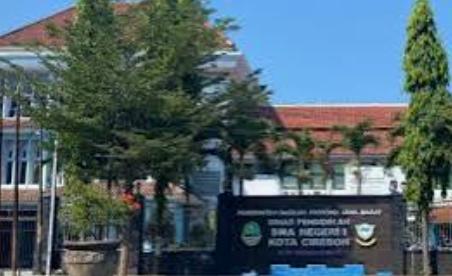 Diduga Ada Penyimpanan Dana BOS, Eks Kepsek Dan Tim BOS SMAN 1 Cirebon Pantas Diperiksa Kejaksaan