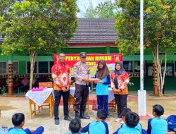Sikum Polres Tanggamus Gelar Penyuluhan Hukum di SMPN 1 Bulok