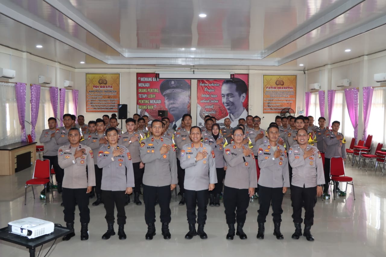Ditbinmas Polda Lampung Beri Arahan kepada Bhabinkamtibmas Polres Tanggamus