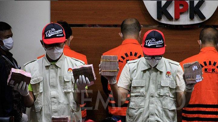 DINASTI POLITIK & KORUPSI TAK PERNAH MEMBANGUN WILAYAHNYA MEREKA HANYA MEMPERKAYA SAMBIL MERUSAK WILAYAH DIKUASAINYA