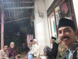 Kepala Desa Banjarsari Tujukan Kepeduliannya Dengan Ikut Tahlilan