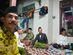 Tajul Arifin Tujukan Kepeduliannya Dengan Ikut Tahlilan di  Rumah Duka