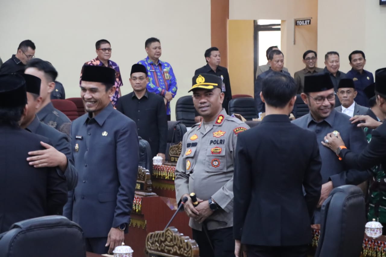 Kapolres Tanggamus Hadiri Rapat Paripurna DPRD Sahkan LKPJ Bupati 2024