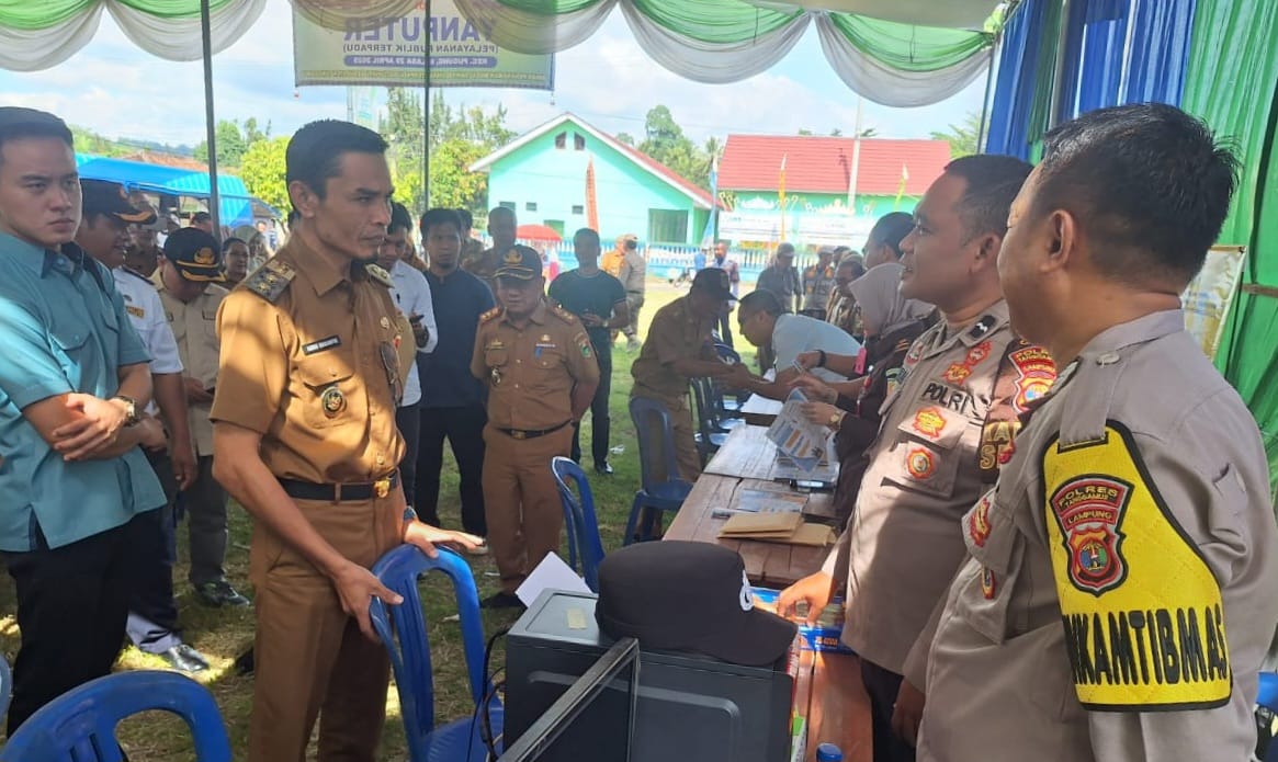 Polres Tanggamus Dukung Kegiatan Pelayanan Publik Terpadu Pemkab di Way Jaha