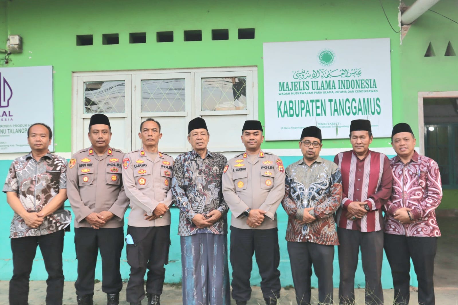 Kapolres Tanggamus Silaturahmi ke Kediaman Ketua MUI, Perkuat Sinergi Polri dan Ulama