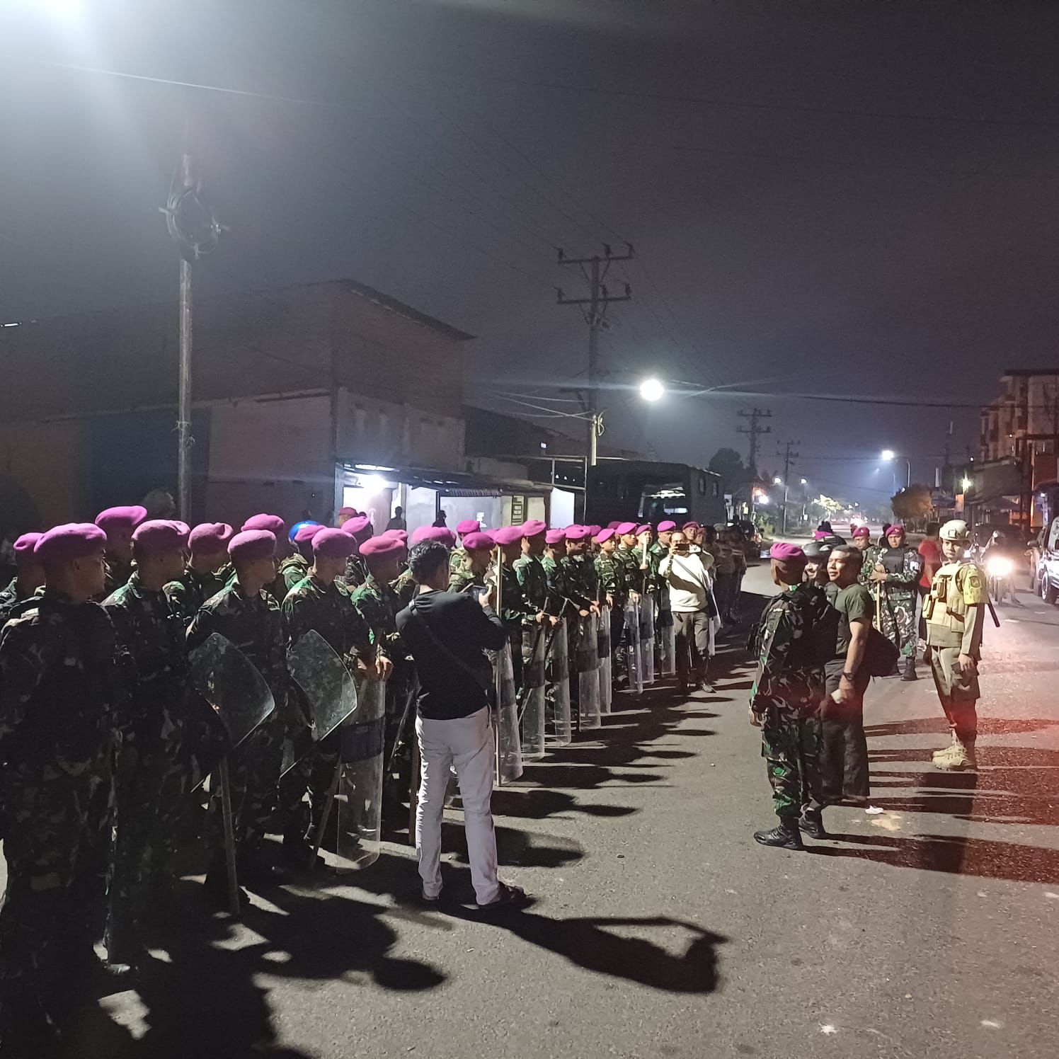 Dukung Situasi Keamanan Yang Kondusif, Lantamal I Berikan Perbantuan Pengamanan Tawuran Antar Warga di Belawan