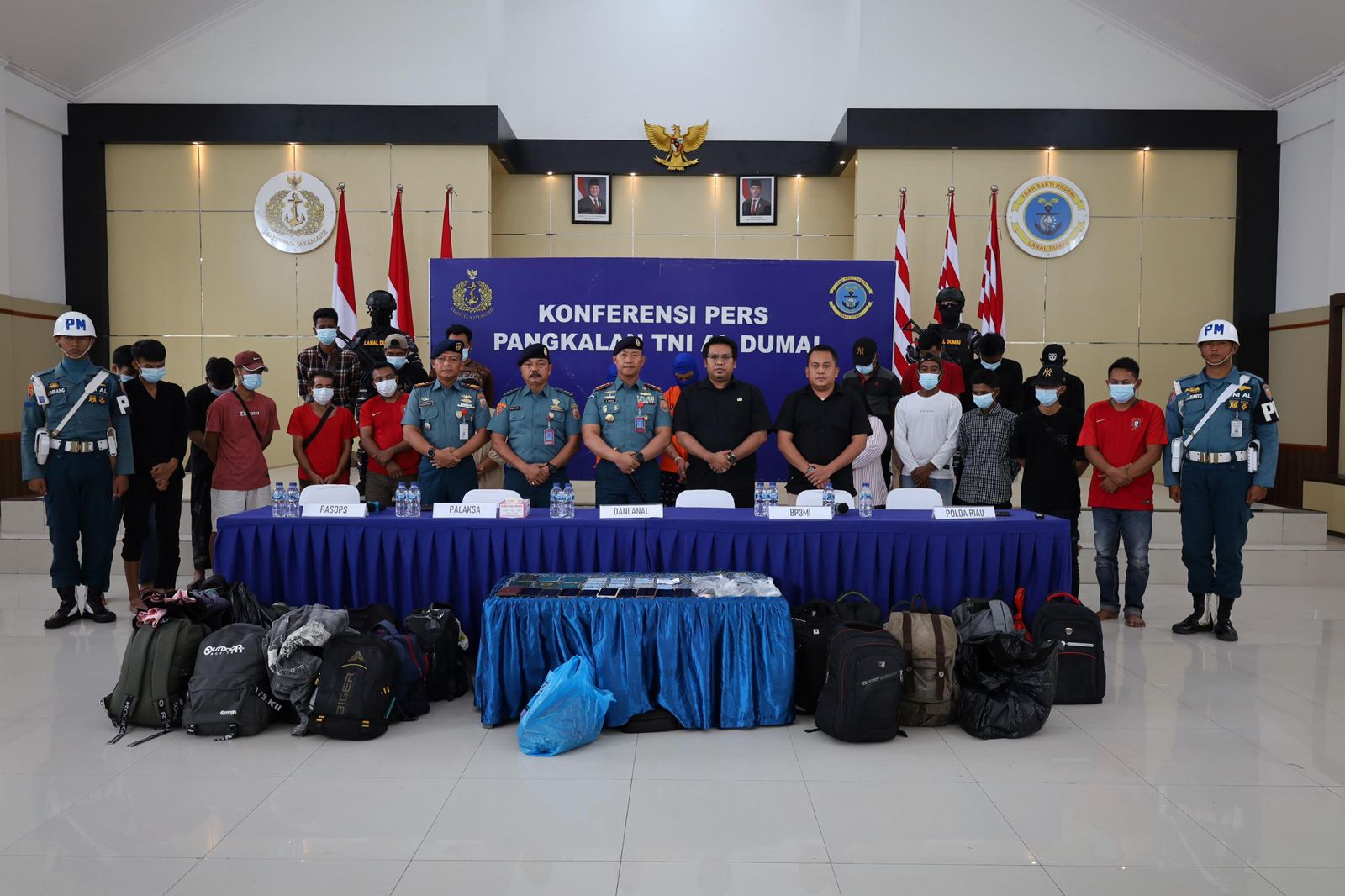 Gerak Cepat Tim Gabungan F1QR Lanal Dumai, 19 Calon PMI Non Prosedural dan 2 Pelaku TPPM Berhasil Diamankan