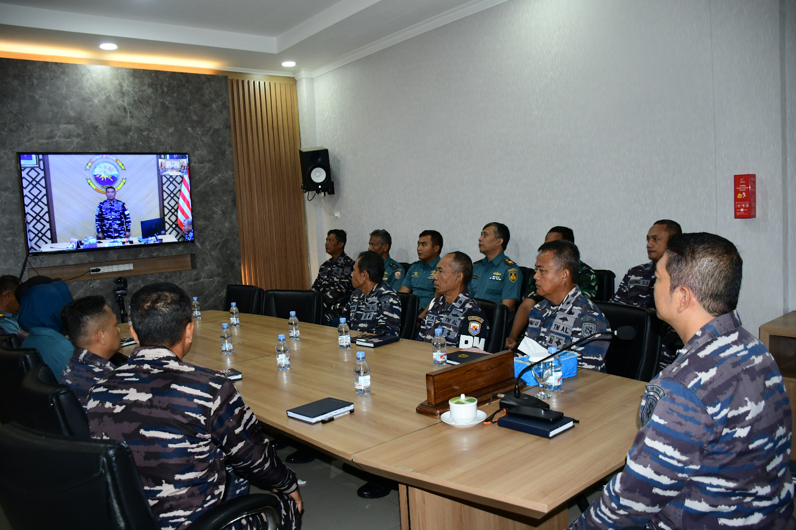 Komandan Lanal Bandung Ikuti Briefing Awal Latihan Penegakan Hukum dan Keamanan Laut Jajaran Koarmada I