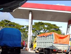 SPBU NO. 74.905.72 Barru Secara Terang-terangan Melayani Pengisian Jerigen, Kinerja Polres Barru dipertanyakan