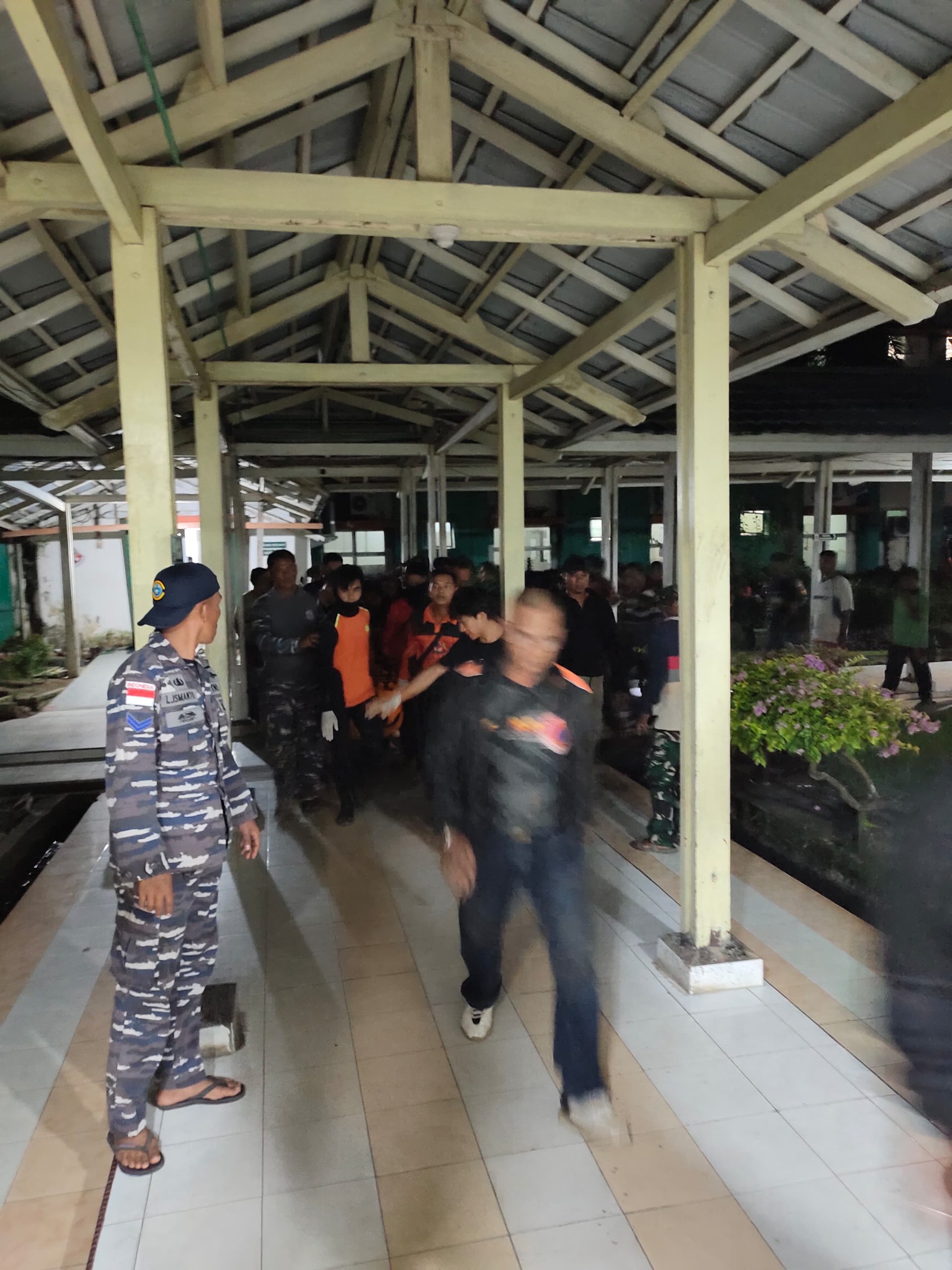 TNI Angkatan Laut Bersama Tim SAR Gabungan Berhasil Temukan Mayat Korban Kecelakaan Laut di Perairan Batang Kuantan Indragiri Hilir