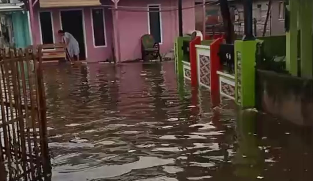Polres Tanggamus dan BPBD dentifikasi Banjir Rob di Pesisir Kota Agung