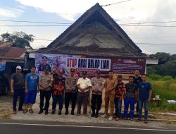 Jaga Kamtibmas, Kapolsek Sumbul Bersama Tokoh dan Ormas Pasang Spanduk Himbauan “Stop Balap Liar