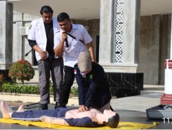 Usai Apel Pagi, Sidokkes Polres Aceh Timur Bekali Personel dengan Keterampilan Tangani Kondisi Darurat